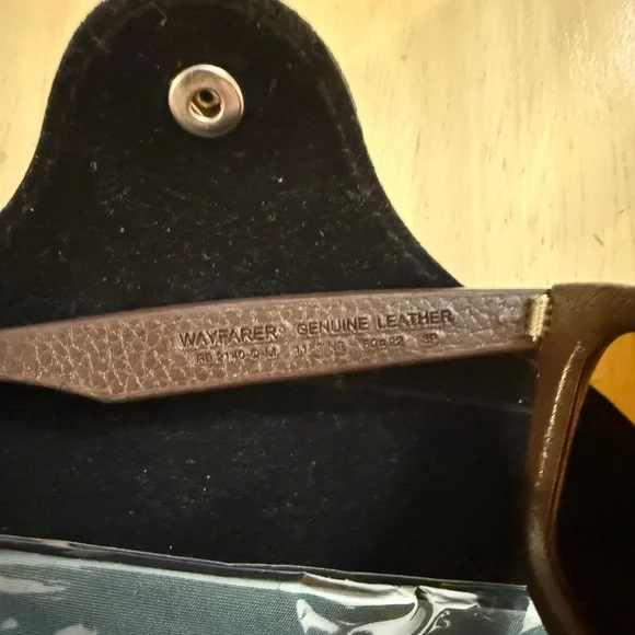NWOT Ray-Ban Wayfarer Genuine Brown Leather Polorized  display picture 1